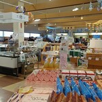 海の駅 蜃気楼 - 広い お土産売場