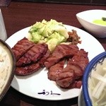 牛たん炭焼き 利久 サンモール一番町店 - 仙台極上牛タン定食