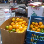 迪化街金桔檸檬 - 柳丁(輸入オレンジ)、臺湾産檸檬、金柑。