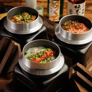 注文ごとに炊き上げる！【釜飯（土鍋飯）】