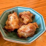 麺屋 だいくう - 唐揚げに塩とブラックペッパーフリフリ！