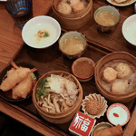 鶏と点心と町中華 梅田 - 