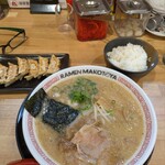 ラーメン まこと屋 - 料理写真:
