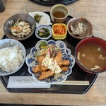カフェ ヴィーゼ - 日替わりのチキン南蛮