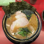 豚骨醤油ラーメン 王道家 柏店 - チャーシューメン（3枚）