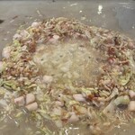 有楽町こてがえし - 貝柱と大葉の梅しそもんじゃ