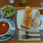 あおくまカフェ - モーニングセット（紅茶とシナモントースト）