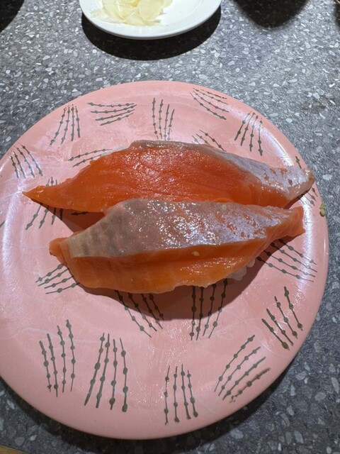 根室花まる 南25条店 （ねむろはなまる） - 中央図書館前/回転寿司