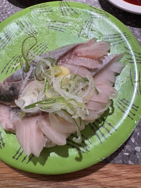 根室花まる 南25条店 （ねむろはなまる） - 中央図書館前/回転寿司