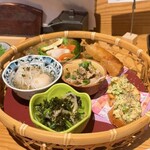 鶏と魚と炭火焼き 燈 - 