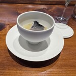 馳走西健一 - ◆温かいスープ
      ドンコ
      魚介のスープ
      サフランでとろみをつけて