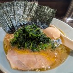 ラーメン ななし - 料理写真:特性ラーメン並/ホウレンソウ(¥1250/¥150)