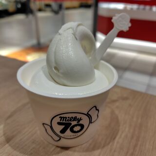ミルキー70 since 1951_1
