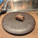 くずし鉄板 あばぐら 神田店 - ウニとお肉。一口で食べちゃったけど何が正解？