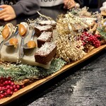 プルス ウルトラ - ほーらもう高級店のそれだ。