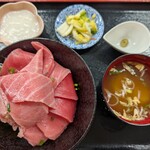 ことぶき亭 - 【2025/12】本鮪五種丼(シャリ少)全景