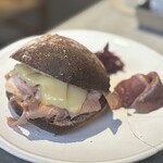 ASAKO IWAYANAGI SALON DE THE - 