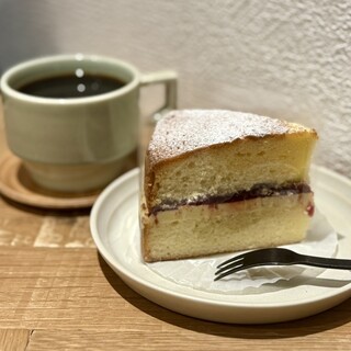 armadillo bakes & coffee_0