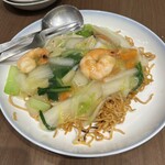 551蓬莱 - 海鮮焼そば