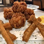 スープカレー&ダイニング エルビス - ザンギとごぼうフライ