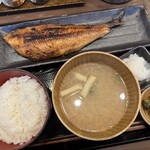 しんぱち食堂 立川曙町店 - ほっけ定食半身