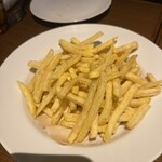 アダット マルヤマ - フライドポテト　トリュフ塩