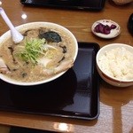 ラーメン純水 - 濃厚味噌ラーメンとライス