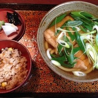 京都 権太呂 本店 - きつねうどんと季節のご飯
