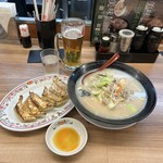 餃子の王将 - 料理写真:チャンポン803円＆餃子341円＆生ビール451円