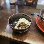 長浜らーめん - 卓上のからし高菜のっけて❗️