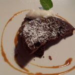 アロマ デル ソーレ - チョコとナッツのケーキ