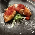 酒場ぎょうにんべん - 真岡市のとちあいかの自家製コンポートをかけたクリームチーズ餃子