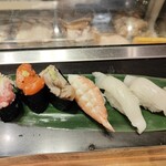 立食い寿司 根室花まる 銀座店 - 