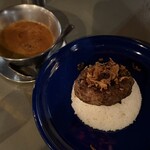 curry restaurant BRUNO - 黒毛和牛粗挽きハンバーグカレー(2090円)