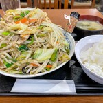 柏や - 「柏や」の野菜炒め