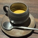 アンブレット - 新潟ユキノシタ人参とムール貝のスープ