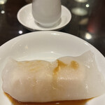 萬珍樓點心舗 - 専用タレをかけて〜