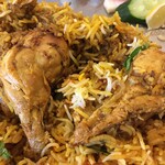 インド料理 パリワル - 中には美味しいチキンが