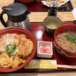 家族亭 - 料理写真:カツ丼とお蕎麦の定食