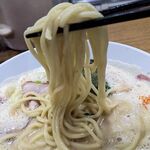 ラーメン おこじょ - 中太ストレート麺