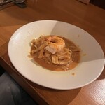 Sua.  - 赤海老のクリームパスタ