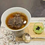 トゥ・ラ・ジョア イズム - 