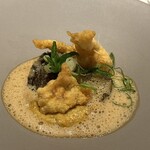 レストラン ヒロミチ - しっとり煮アワビとオマール海老のベニエ
      甲殻類のソース