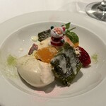 レストラン ヒロミチ - 苺と柑橘、緑茶のティラミス
      山形県産ソバ粉＆韃靼ソバ茶のミルクジェラート