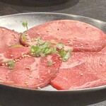 味ん味ん - 牛タン（¥946・税込）