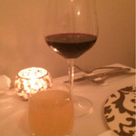 レッジョ・ネレミリア - ツレ･･･ワイン。アタシ･･･レモンのジュース！
