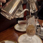 トリコロール 本店 - 