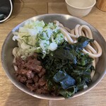 いこい - 馬肉冷やし+わかめ　※冷やしはおそらく夏季限定