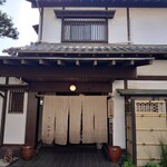 山田屋 - お店の外観(*´・ω-)b