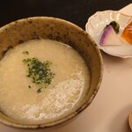 山田屋 - 雑炊は少し塩分強目でした⭐煮こごりが[河豚なのか?]聞けなかったのですが,凄く美味しかったです♡(￣ー￣)